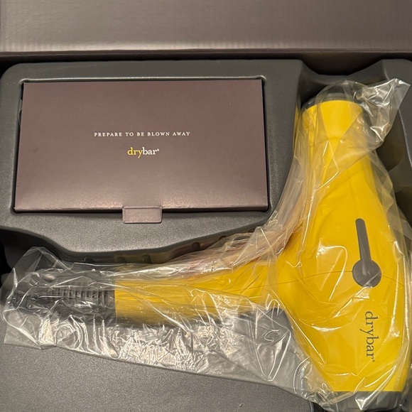 Drybar Buttercup Yellow Blow Dryer - Picture 3 of 6